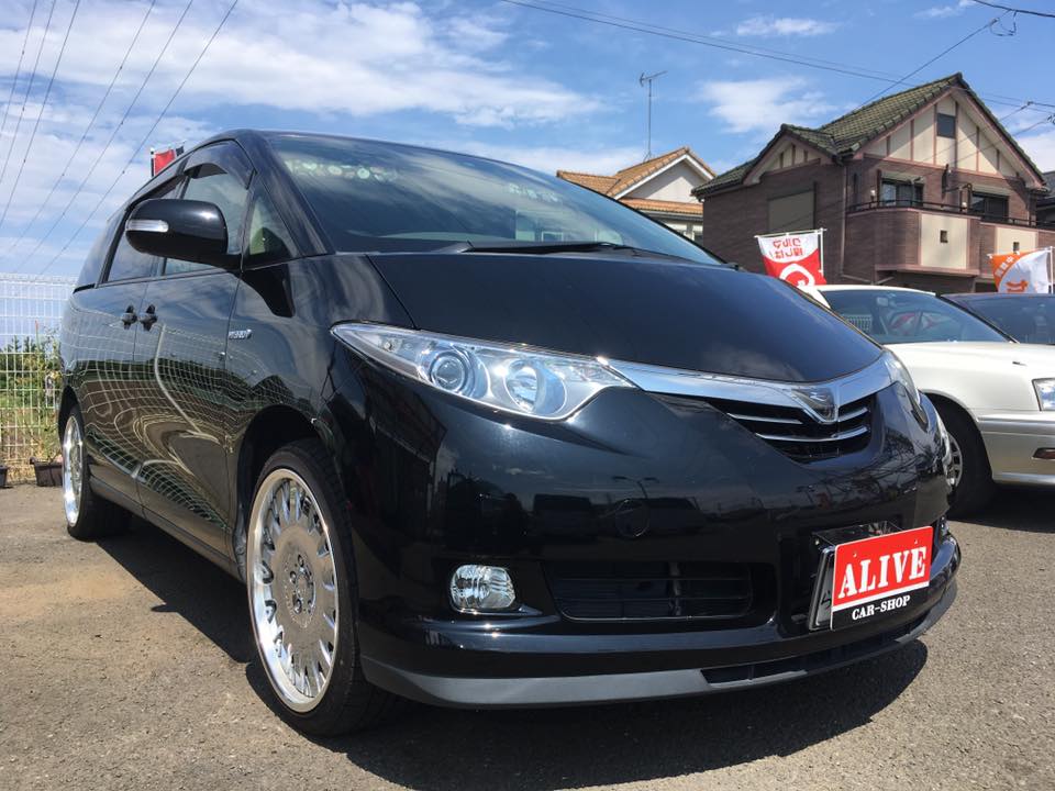 TOYOTA エスティマハイブリッド『Sさま』オイル交換にてご入庫です。