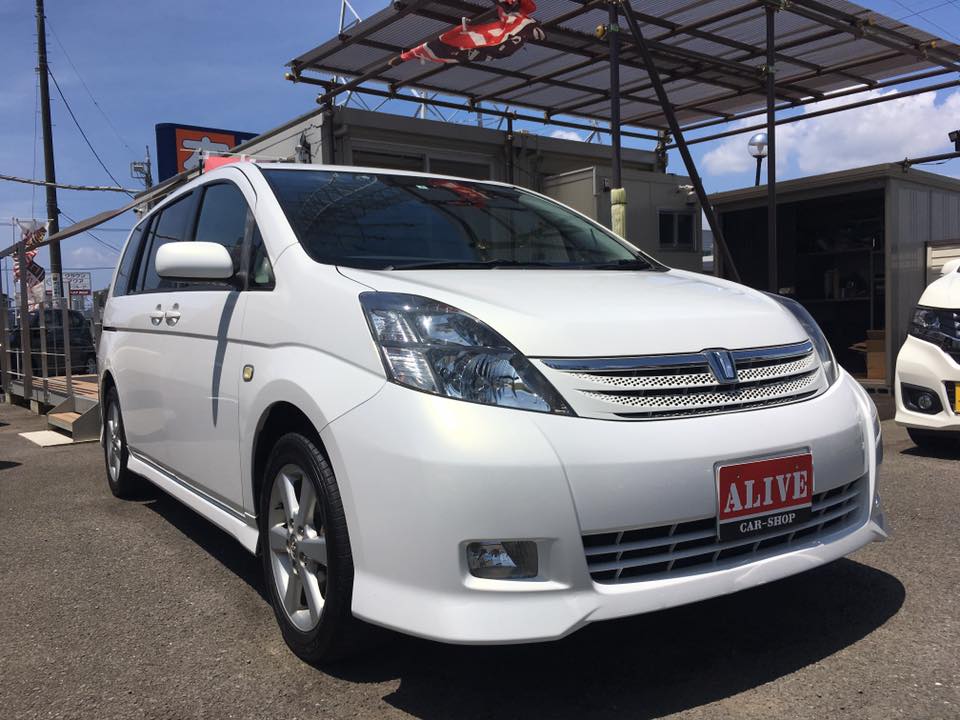TOYOTA アイシス プラタナ『Kさま』ご納車です!