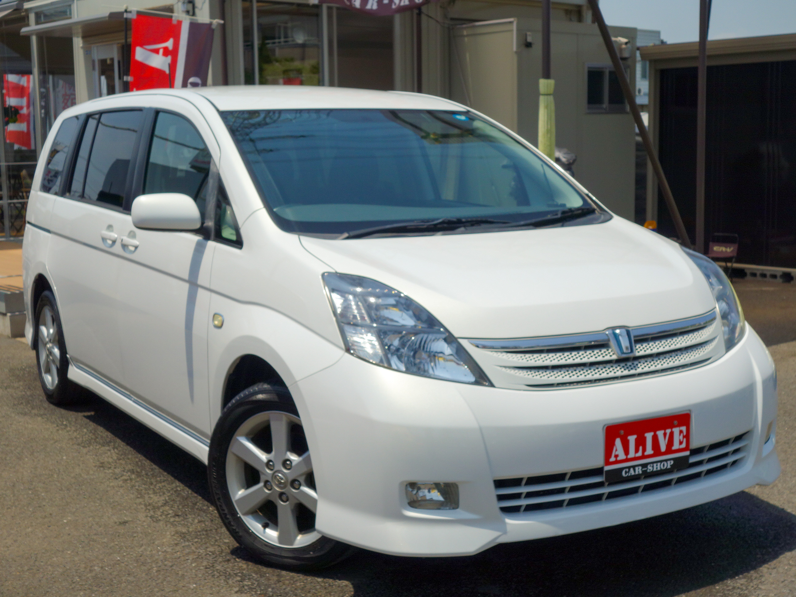 H17年　TOYOTA　アイシス　プラタナ