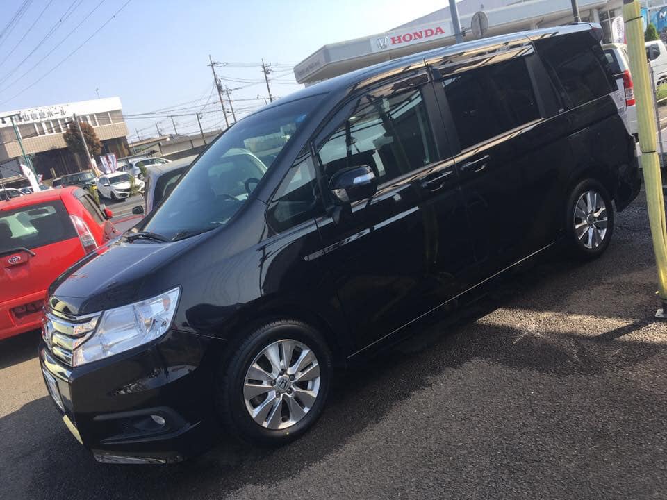 HONDA ステップワゴン スパーダZ『Uさま』もタイヤチェンジでございます！