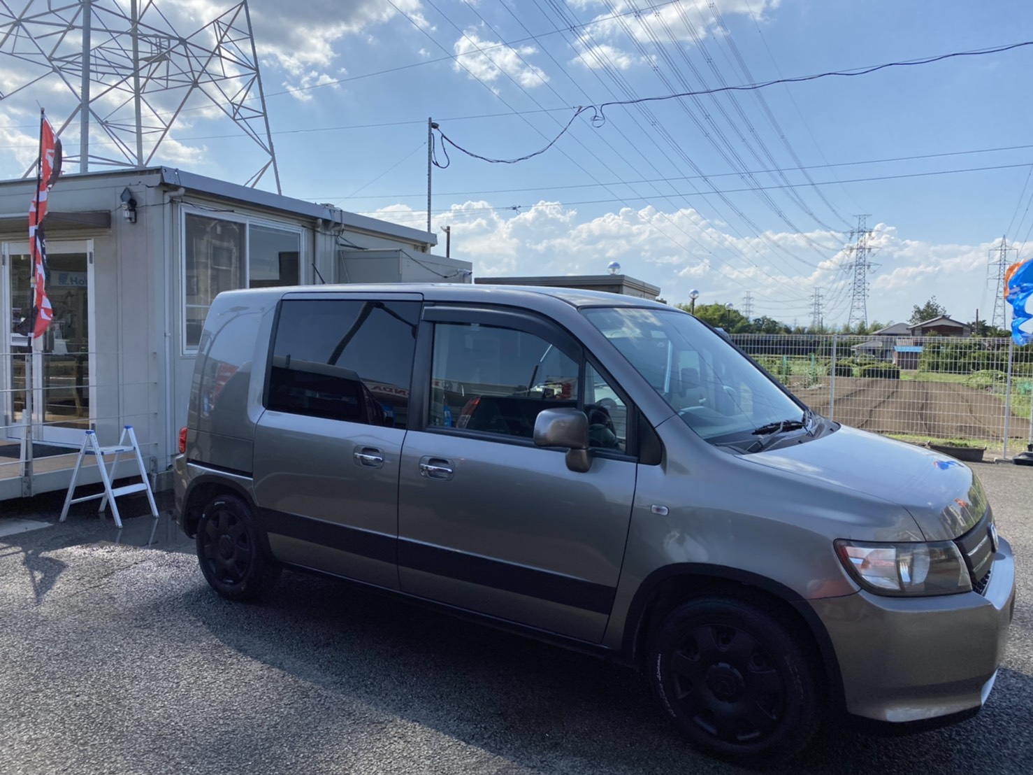 HONDA　モビリオスパイク　W　アクティブエディション『Tさま』オイル交換＆ALIVEメンテナンスコートパックにてご入庫です！