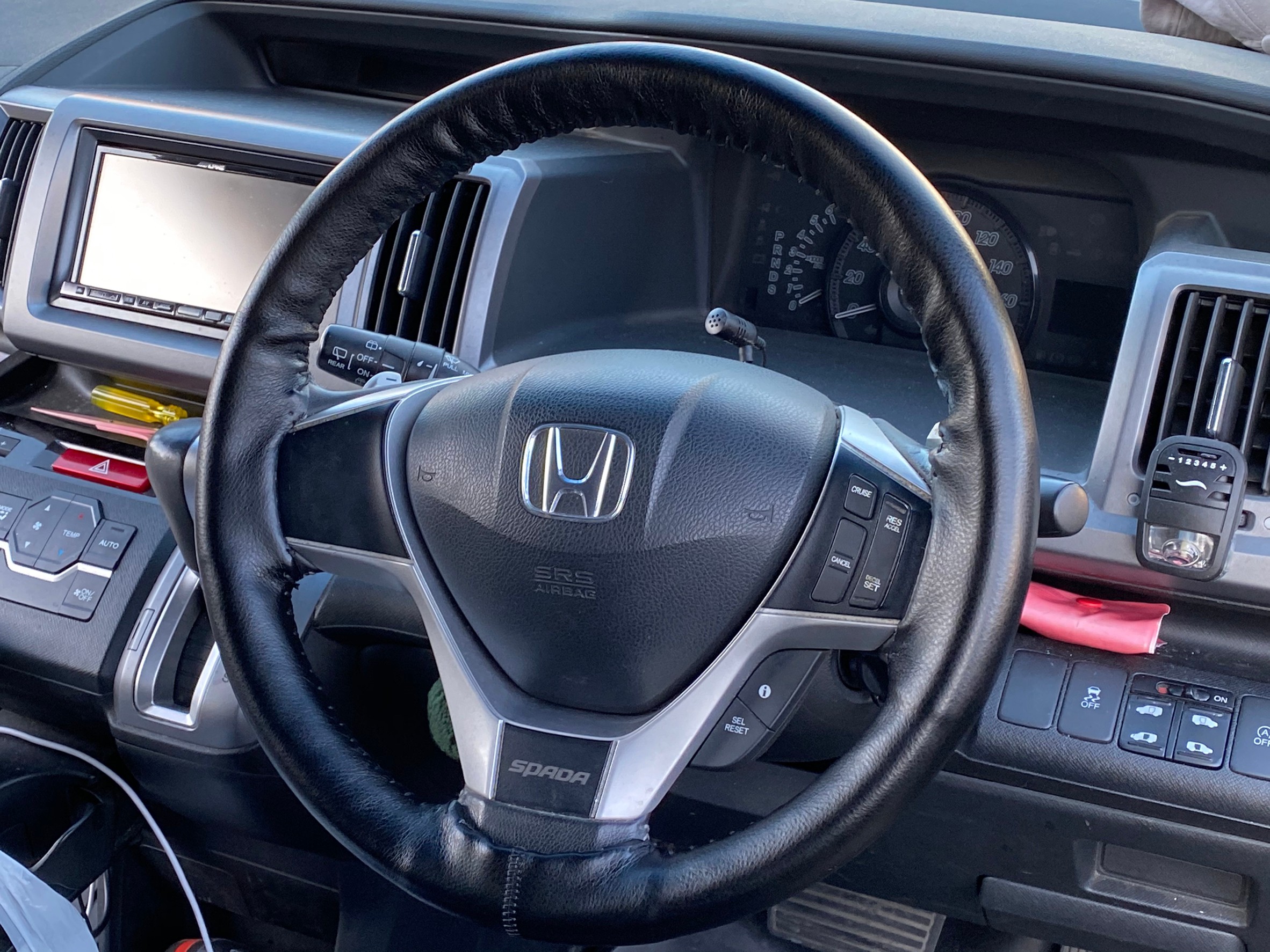 HONDA　STEPWGN　スパーダ『Yさま』ステアリングカバー取付にてご入庫ありがとうございます！