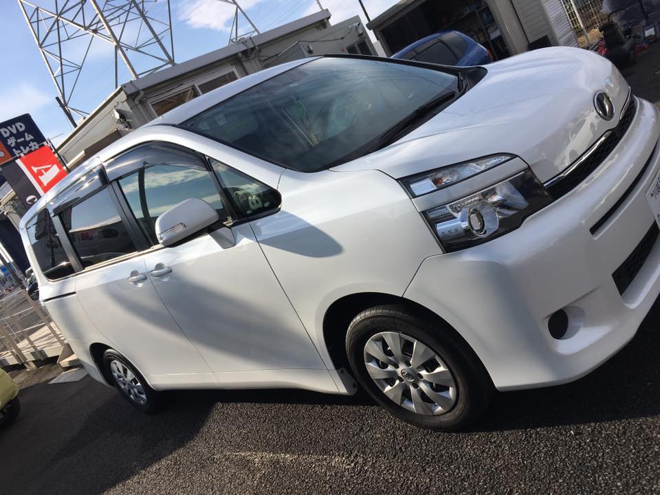TOYOTA　VOXY『Oさま』オイル交換にてご入庫ありがとうございます！