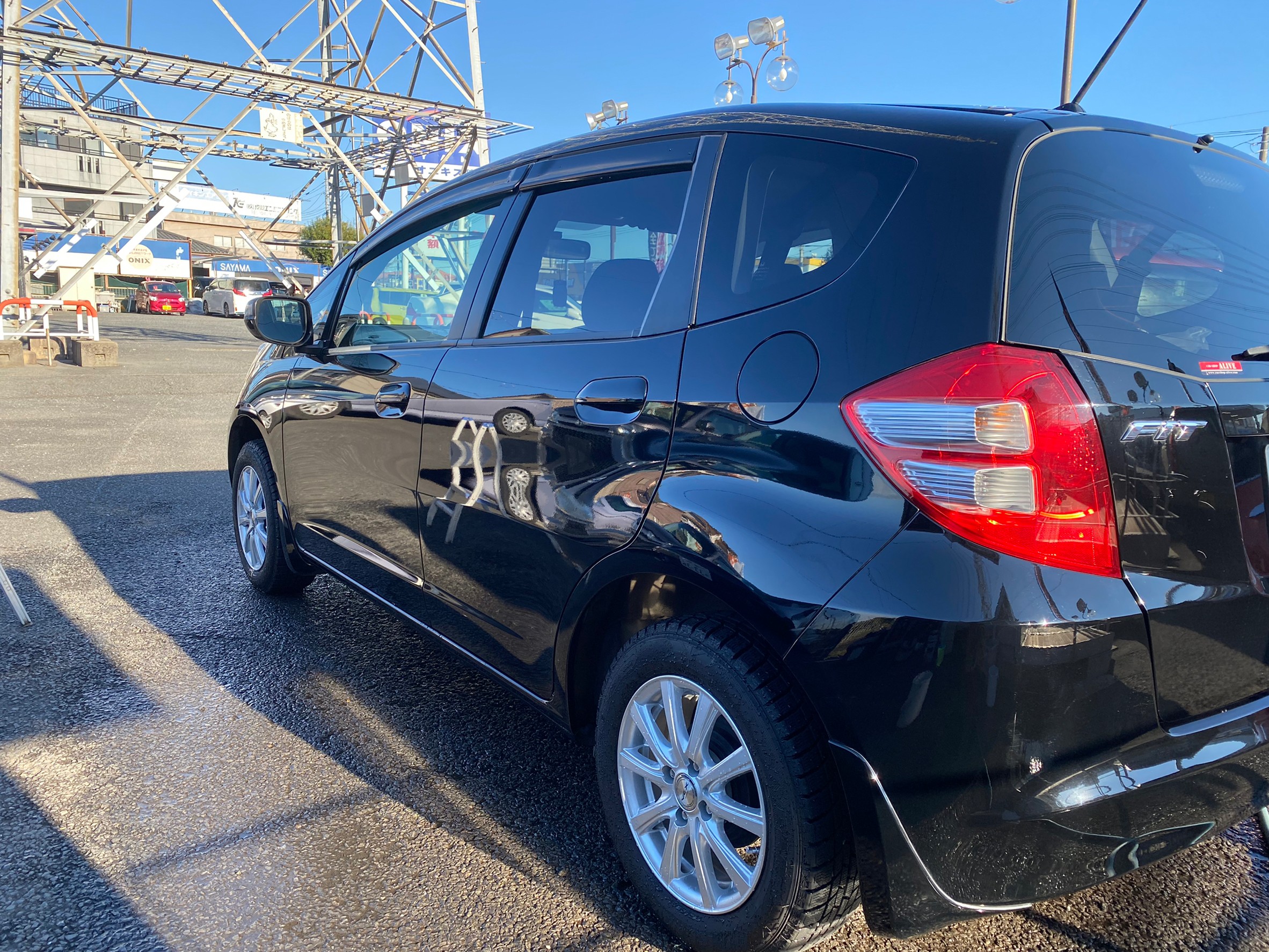 HONDA　FIT　1.3G　Fパッケージ『Sさま』12ヶ月点検＆タイヤ履き替え＆ALIVEメンテナンスコートパックにてご入庫ありがとうございます！