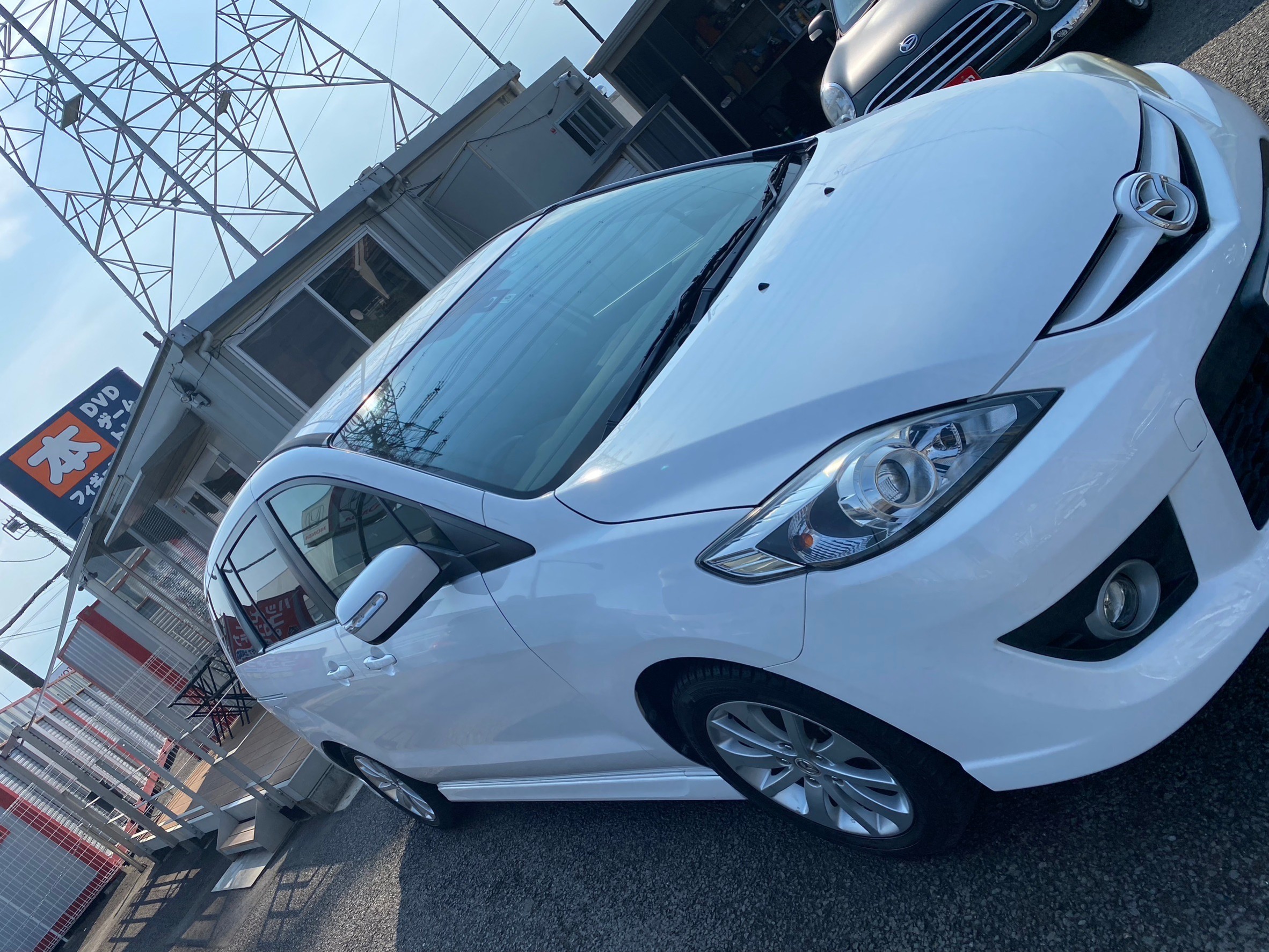 MAZDA プレマシー 20Z『Kさま』リアバンパー修理、オイルにてご入庫ありがとうございます！