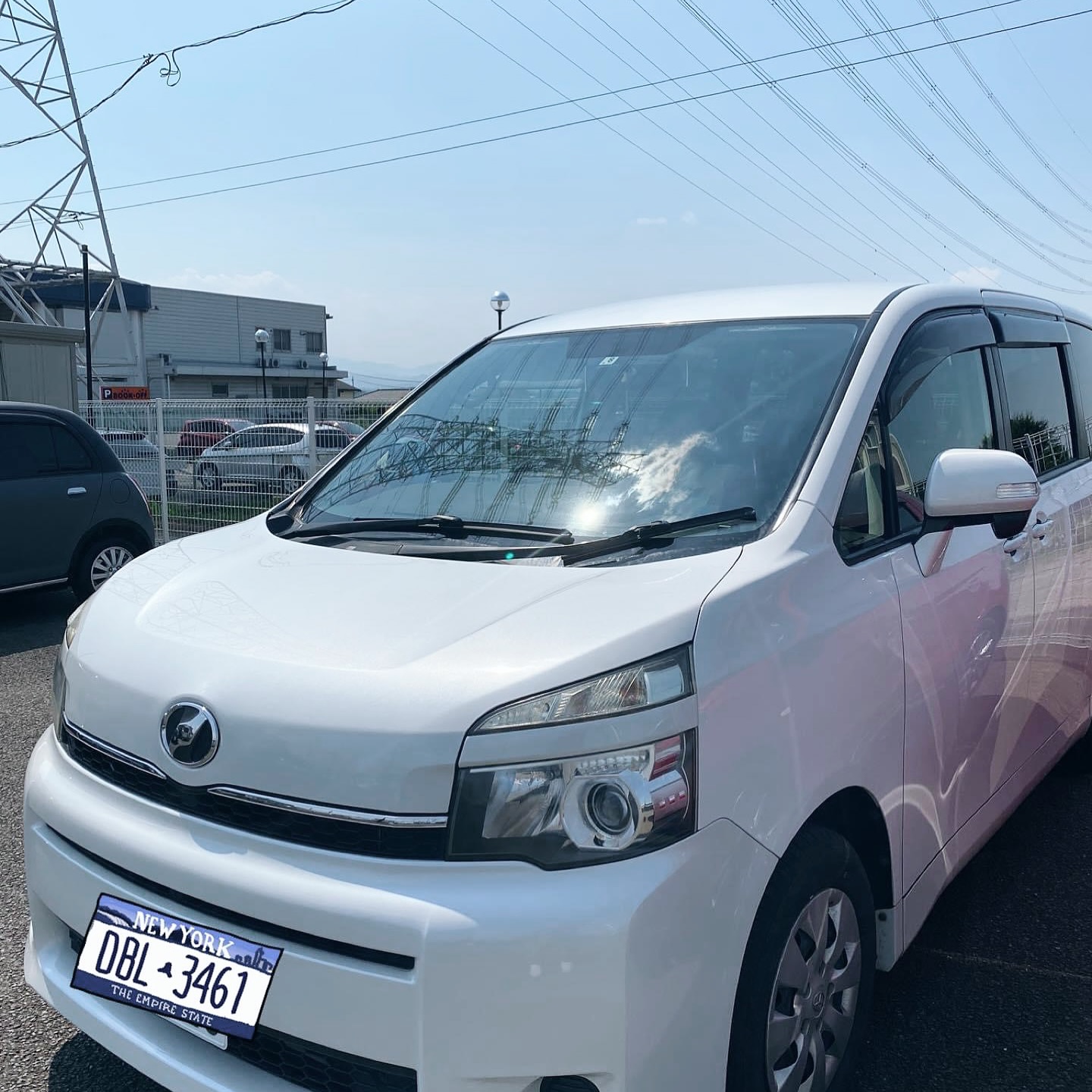 TOYOTA VOXY『Oさま』オイル交換にてご入庫ありがとうございます！