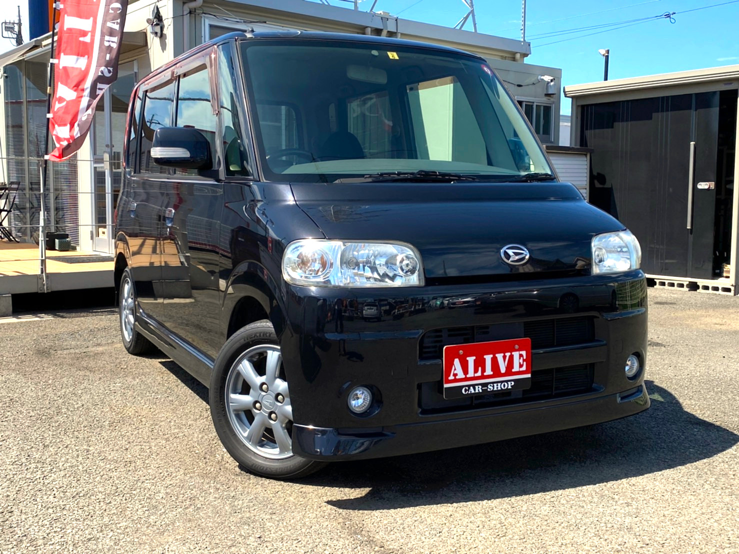 DAIHATSU　タント　VS